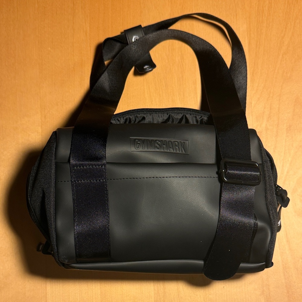Gymshark Black Duffel Bag for Men